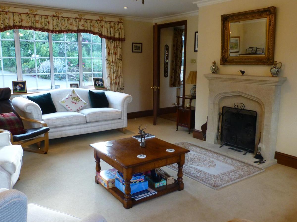 Whiteways Farmhouse Buckland Newton エクステリア 写真